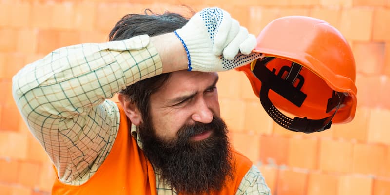 construction worker showing signs of heat stroke.jpg (39 KB)